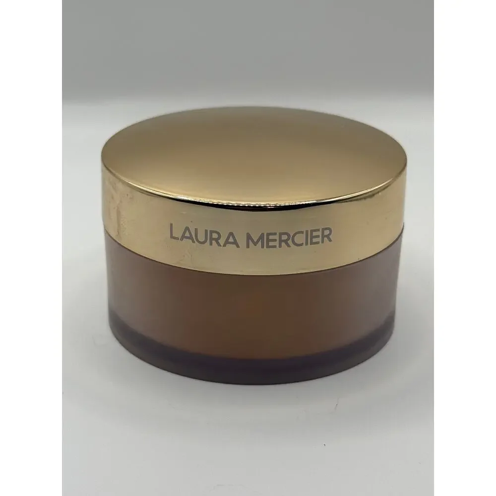 Laura Mercier “Honey Star” Light Catcher Setting Powder